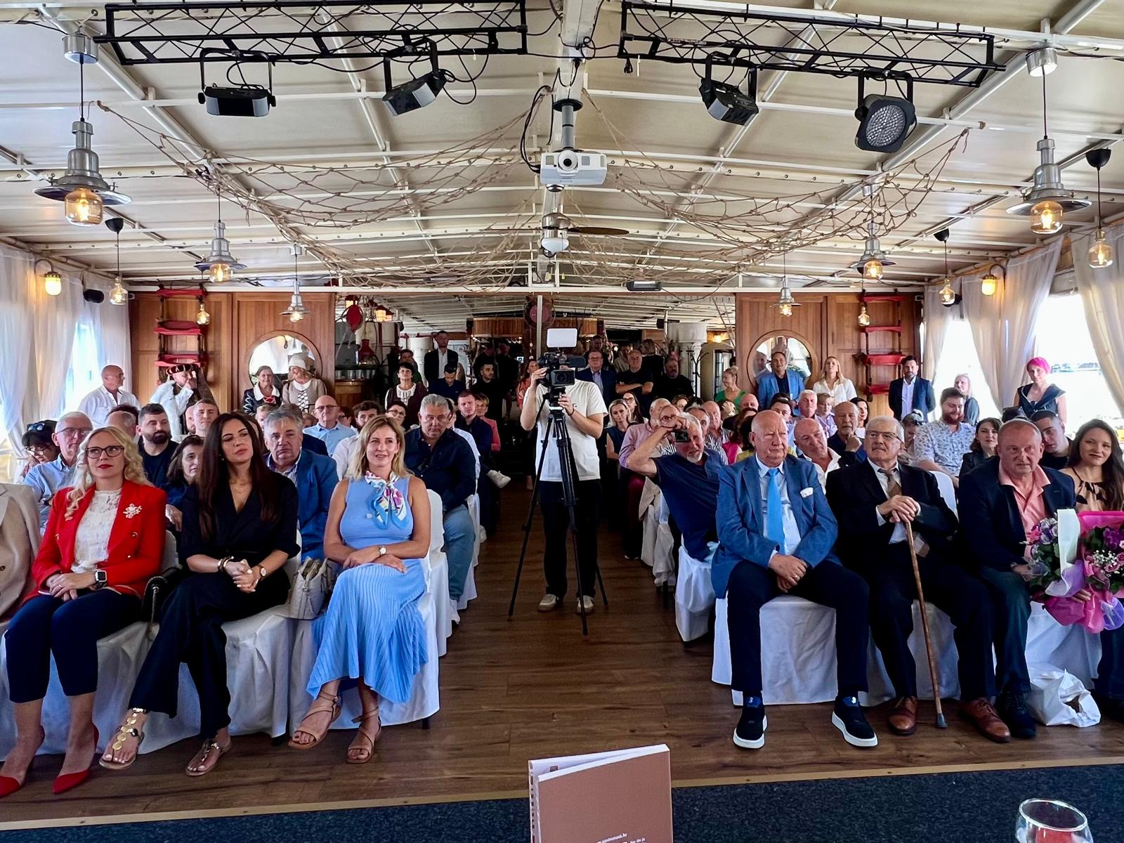 30-dodjela-plaketa-restaurant-croatica-i-promocija-knjige-100-vodecih-hrva_RTNSyPN