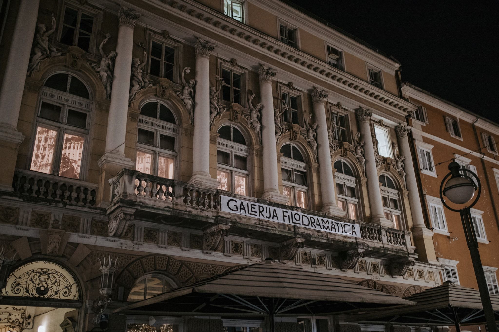 Galerija-Filodramamtica_-photo-Tanja-Kanazir_Drugo-more-smanjeno