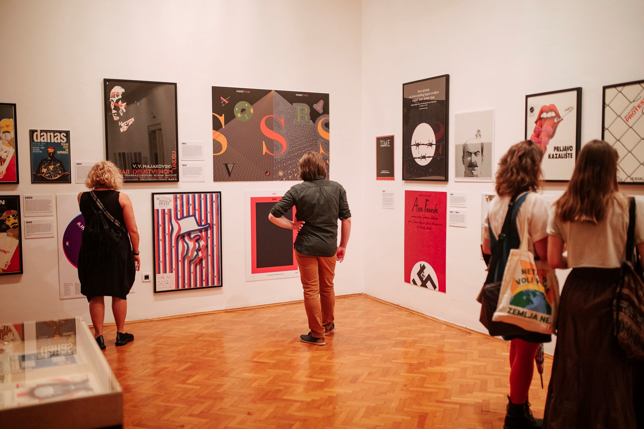 Galerija Filodrammatica – izložba Mirko Ilić, foto Karlo Čargonja_1 (smanjeno)