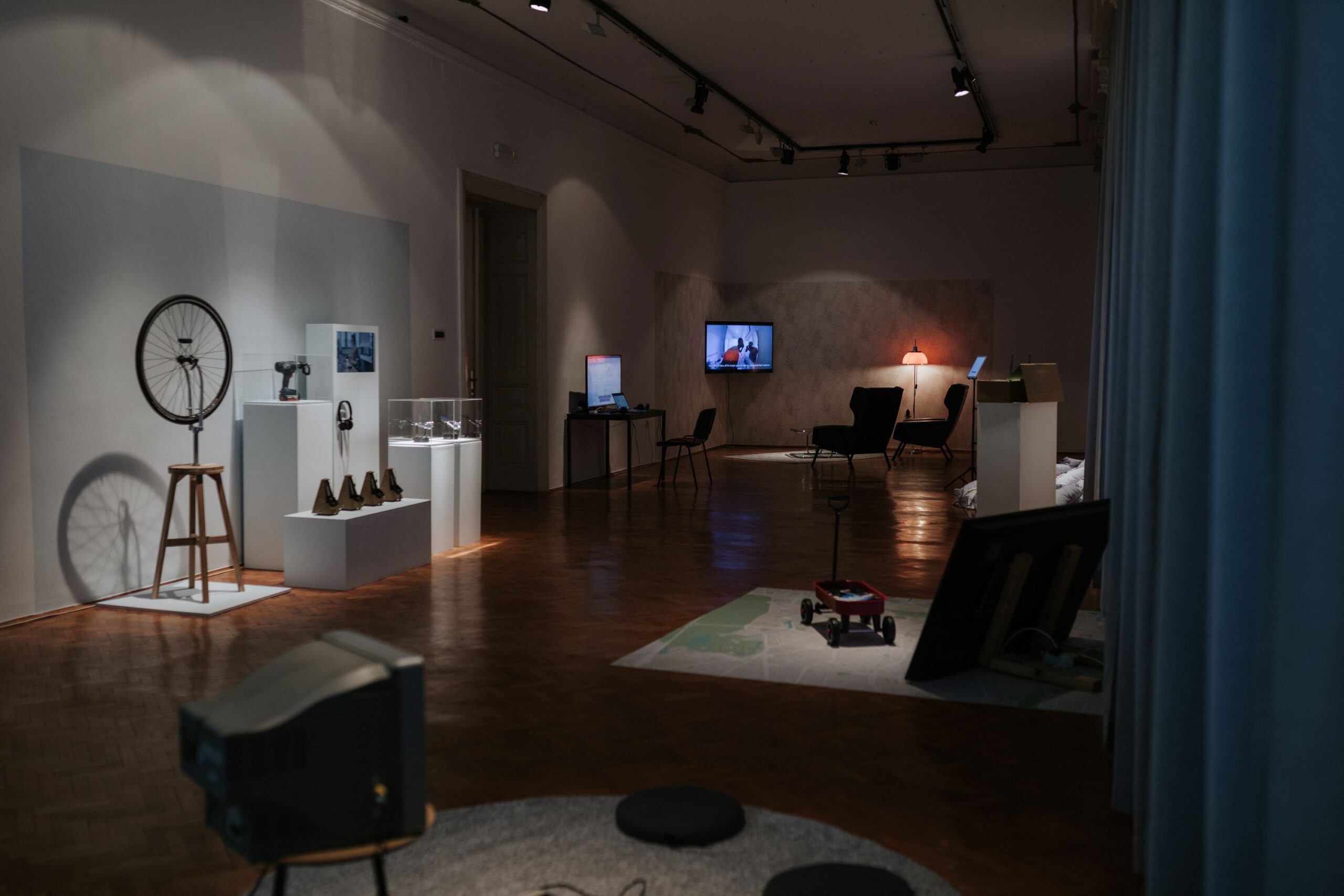 Galerija Filodrammatica – izložba Nestvarni podaci, foto Tanja Kanazir (smanjeno)