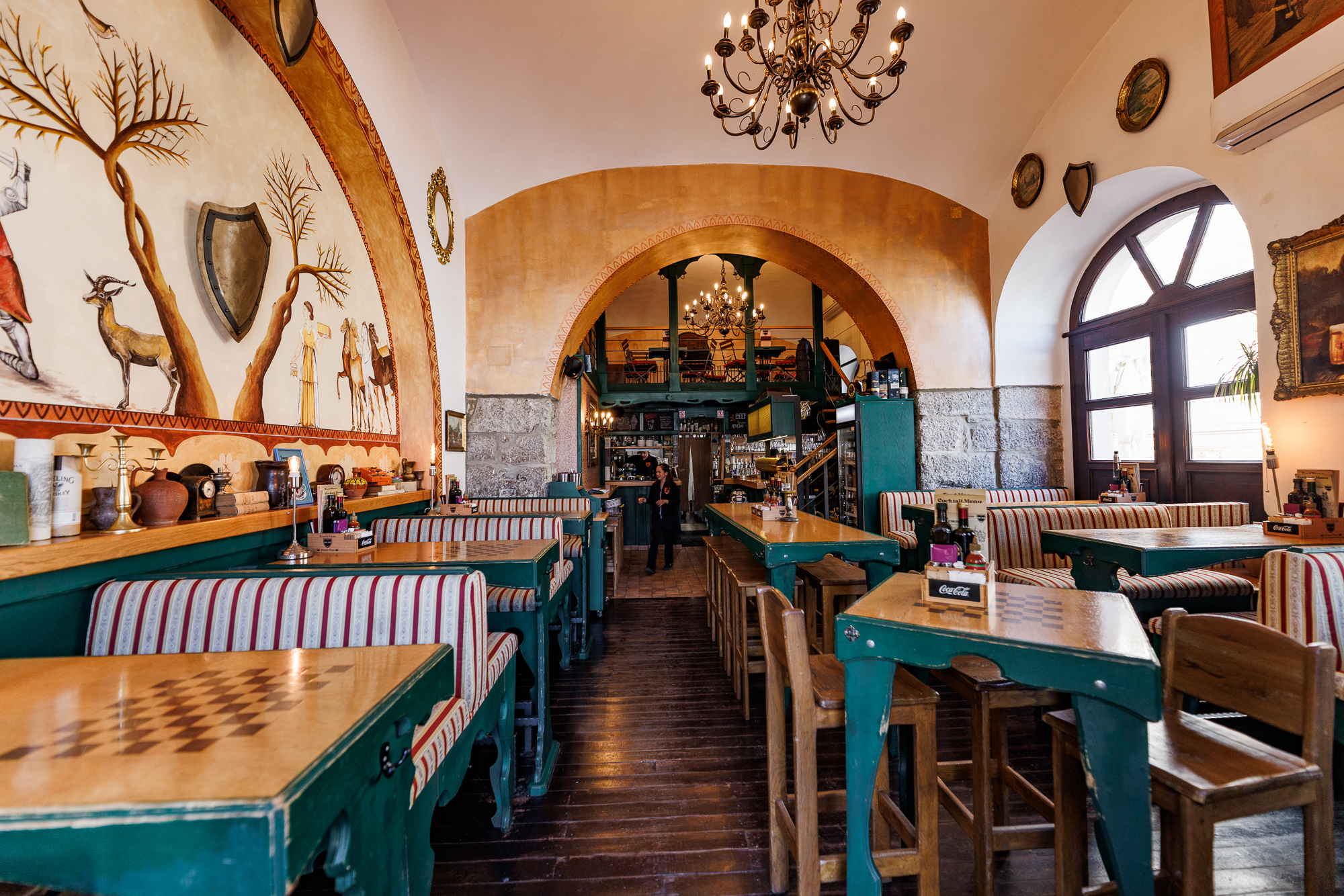 KING’S CAFFE FOOD PUB