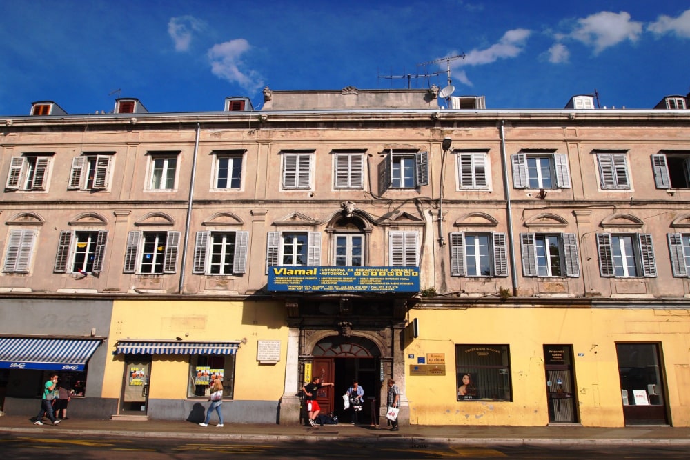 Palača Adamić
