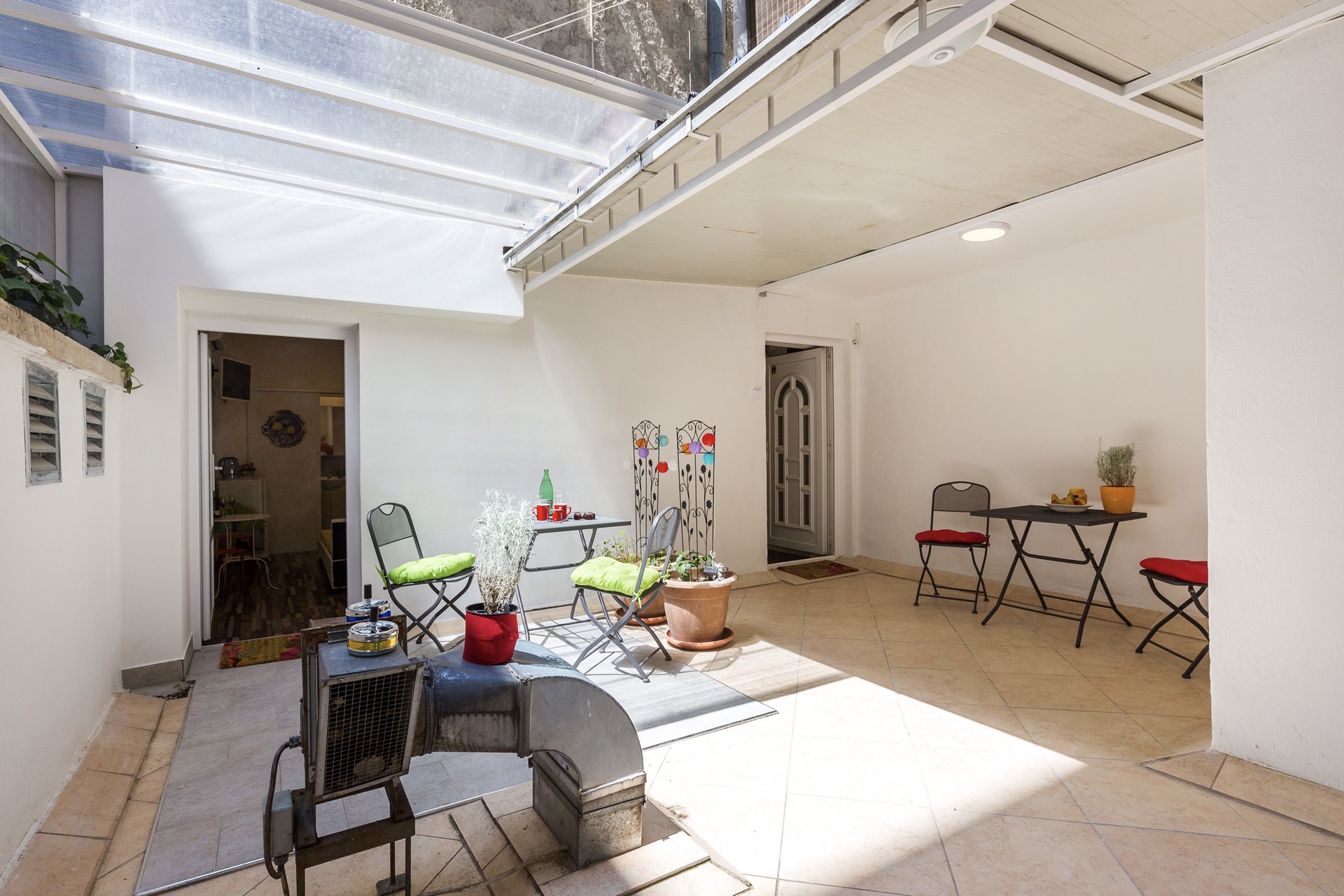 Chillout Rooms with Terrace